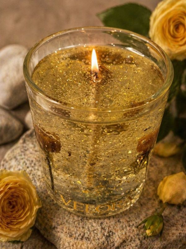 Ароматическая свеча "Velora Rose d’Or" с натуральными бутонами желтых роз. 50 часов горения.